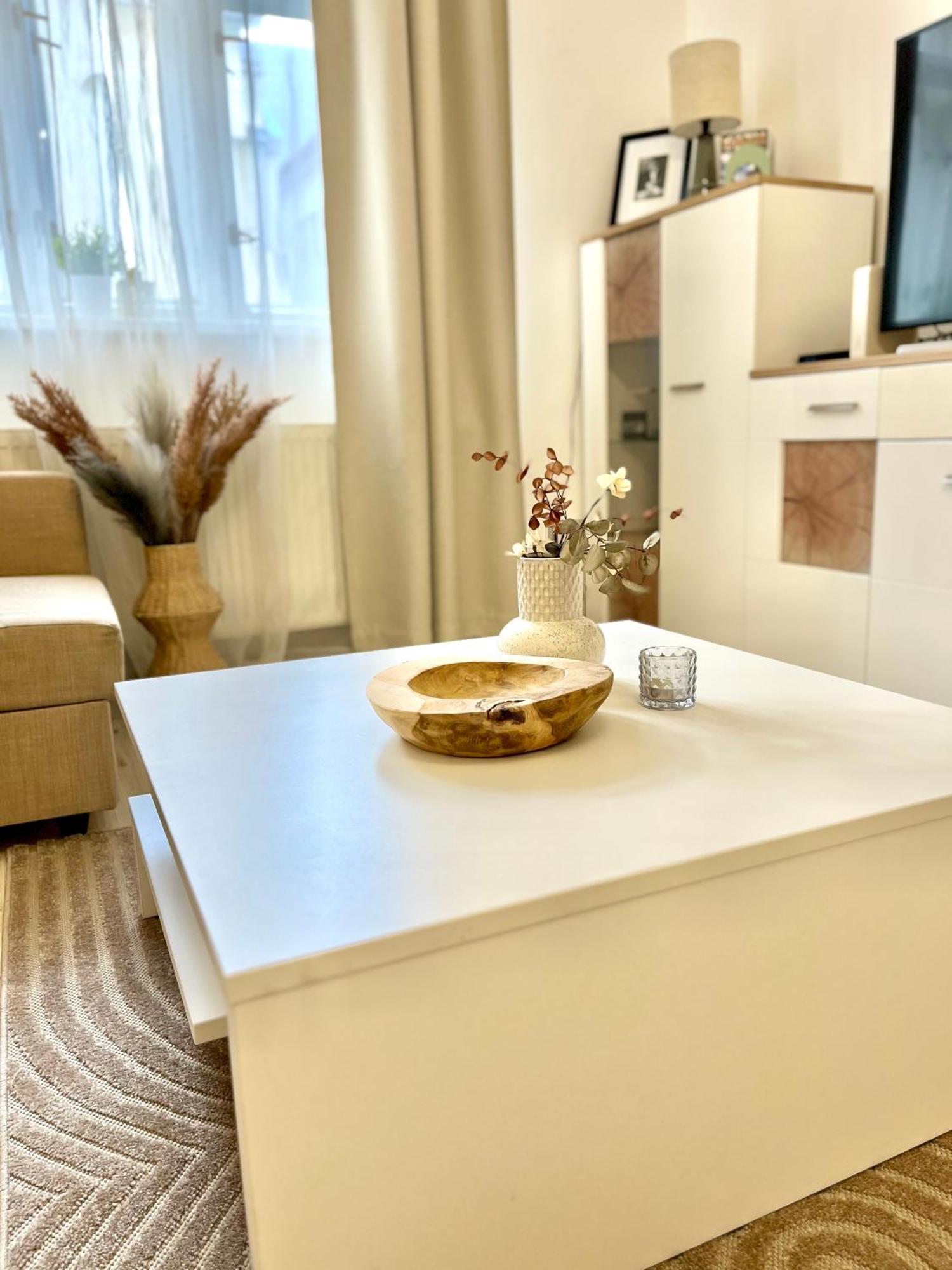 Bond Old Town Apartmán